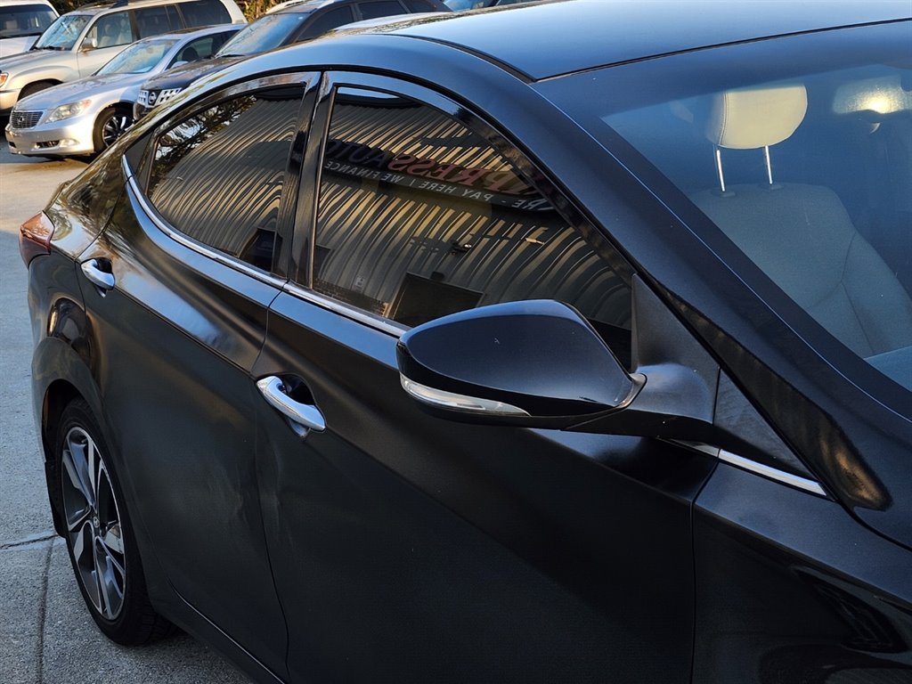 2015 Hyundai Elantra Limited photo