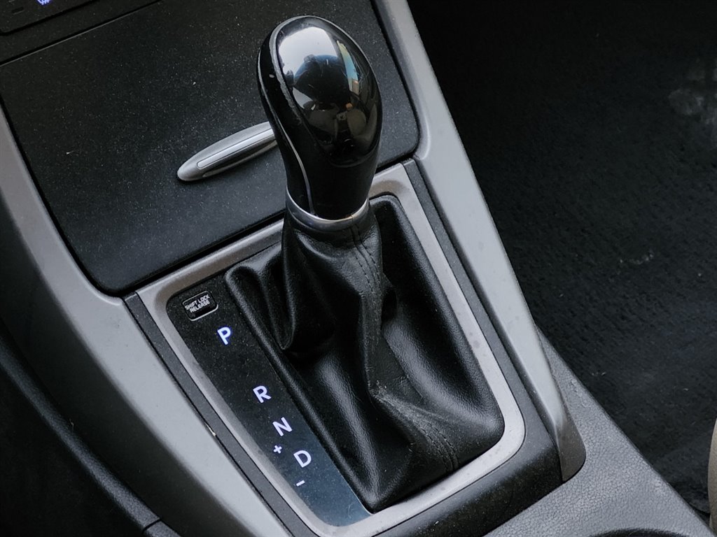 2015 Hyundai Elantra Limited photo