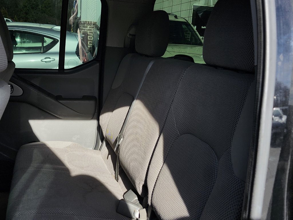 2011 Nissan Frontier S photo