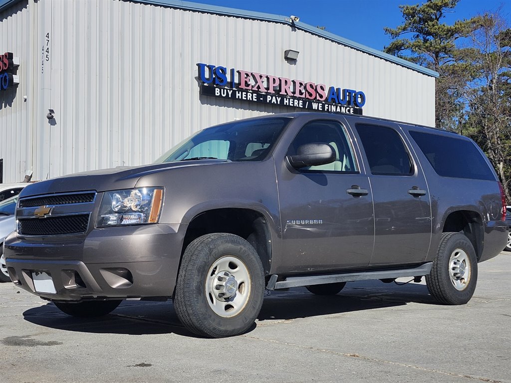 2013 Chevrolet Suburban Fleet 2500 photo