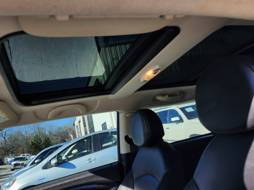 2012 MINI Hardtop Hatchback - $7,995