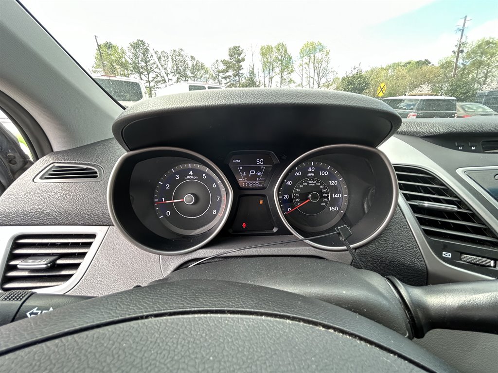 2016 Hyundai Elantra SE photo