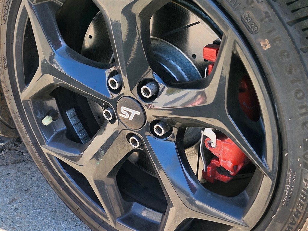 2016 Ford Focus ST photo