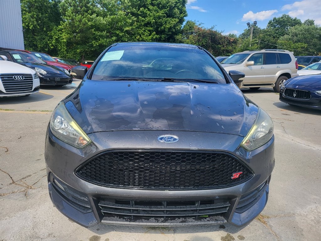 2016 Ford Focus ST photo