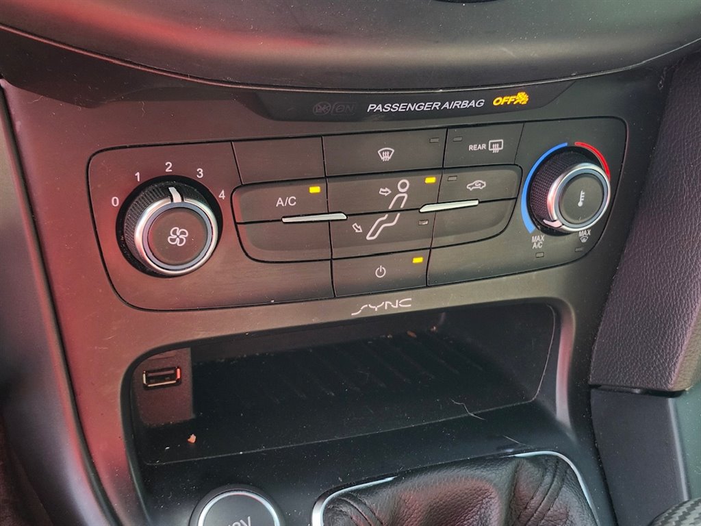 2016 Ford Focus ST photo