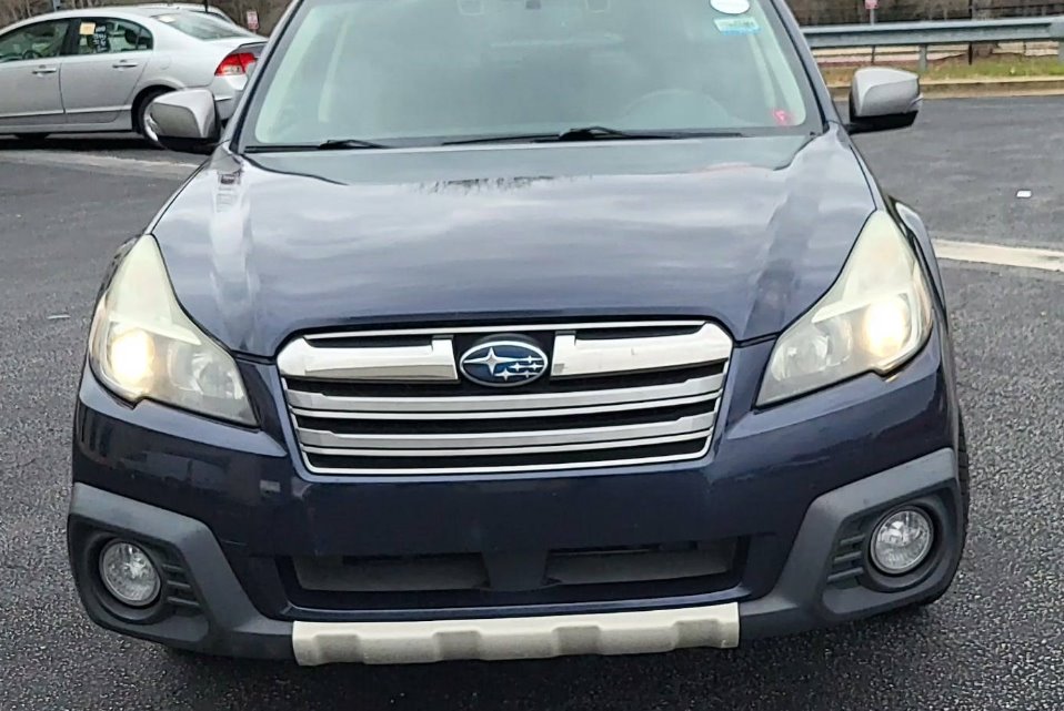 The 2014 Subaru Outback 2.5i Limited photos