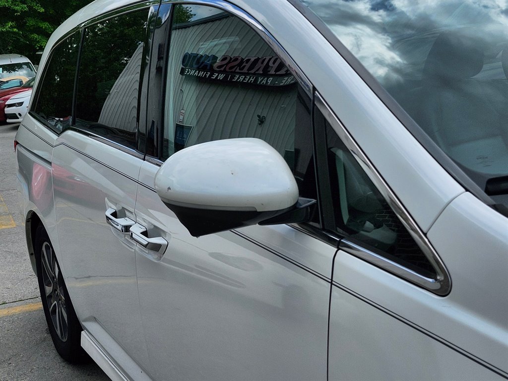 2014 Honda Odyssey Touring photo