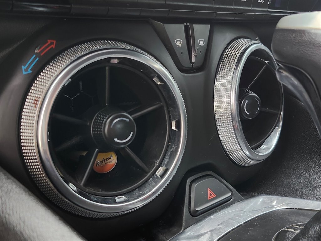 2018 Chevrolet Camaro 1LT photo