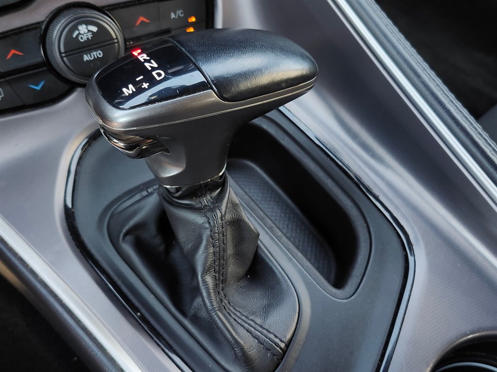 2021 Dodge Challenger SXT photo