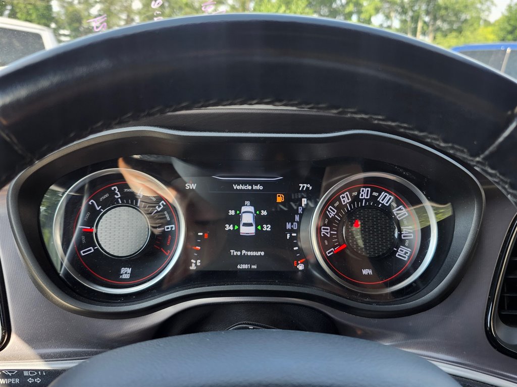 2021 Dodge Challenger SXT photo