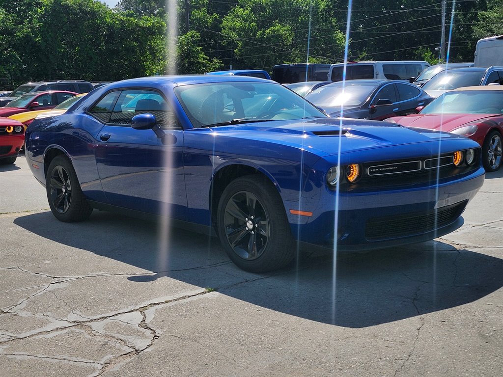 2021 Dodge Challenger SXT photo