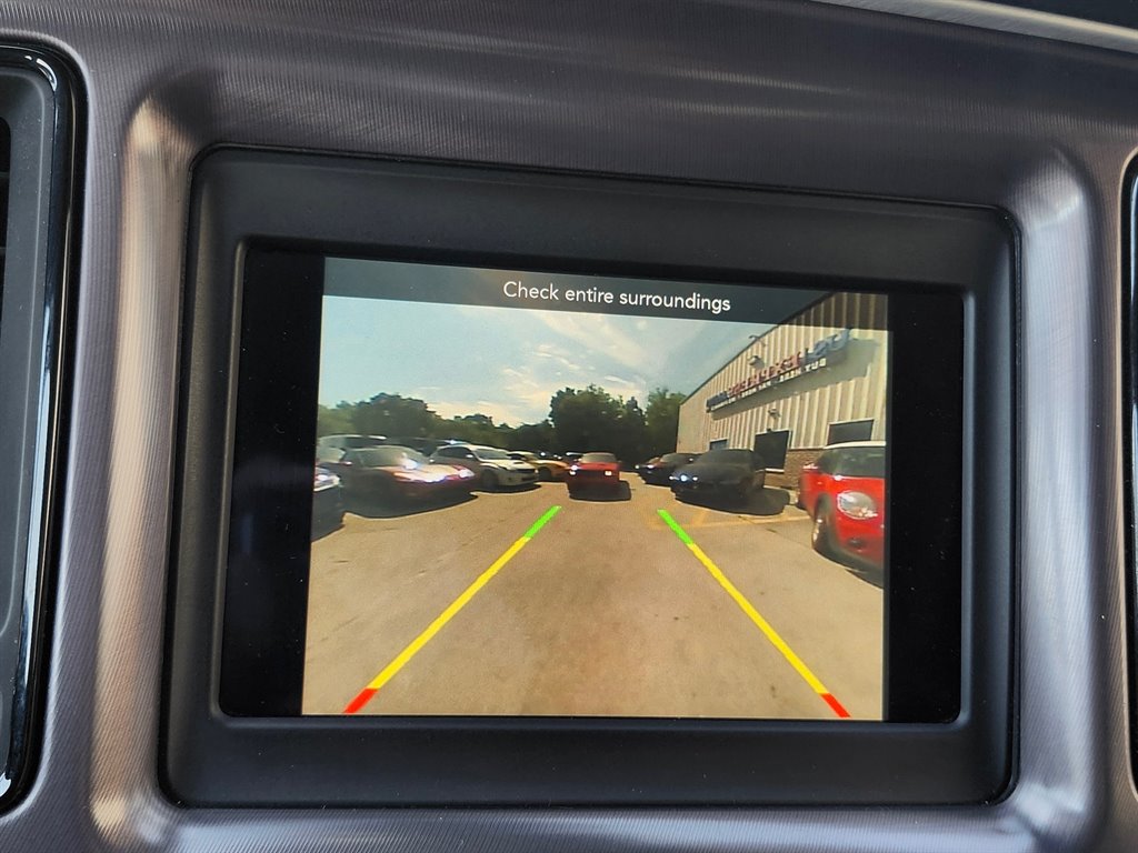 2021 Dodge Challenger SXT photo