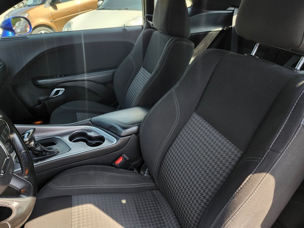 2021 Dodge Challenger SXT photo