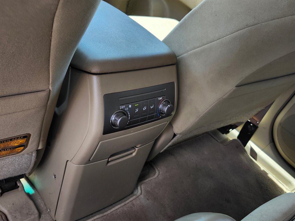2010 Toyota Highlander - $7,995
