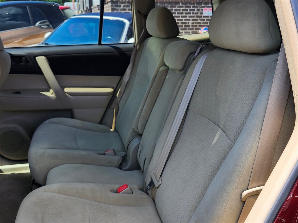 2010 Toyota Highlander - $7,995