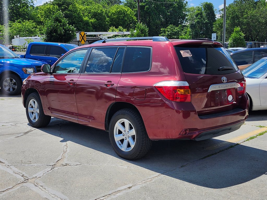 2010 Toyota Highlander - $7,995
