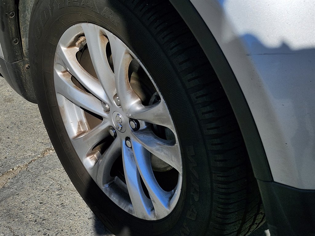 2017 Infiniti QX70  photo