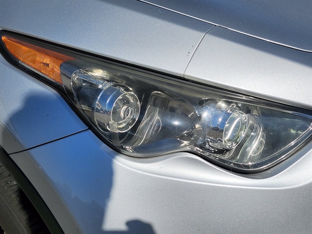 2017 Infiniti QX70  photo