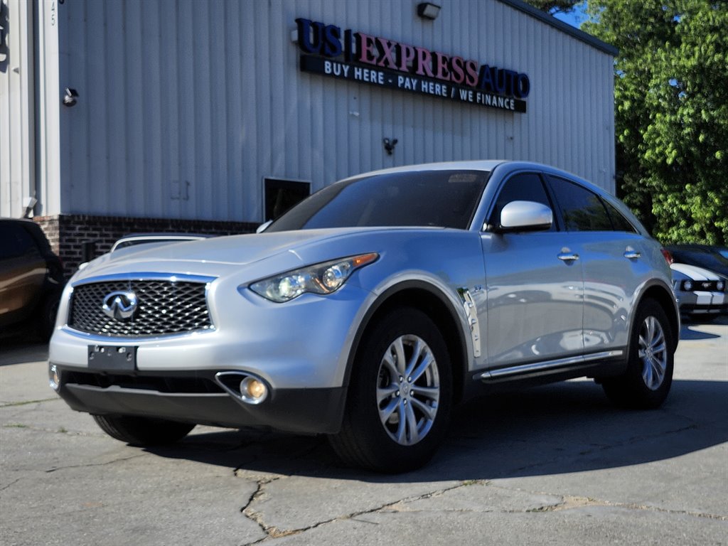 2017 Infiniti QX70  photo