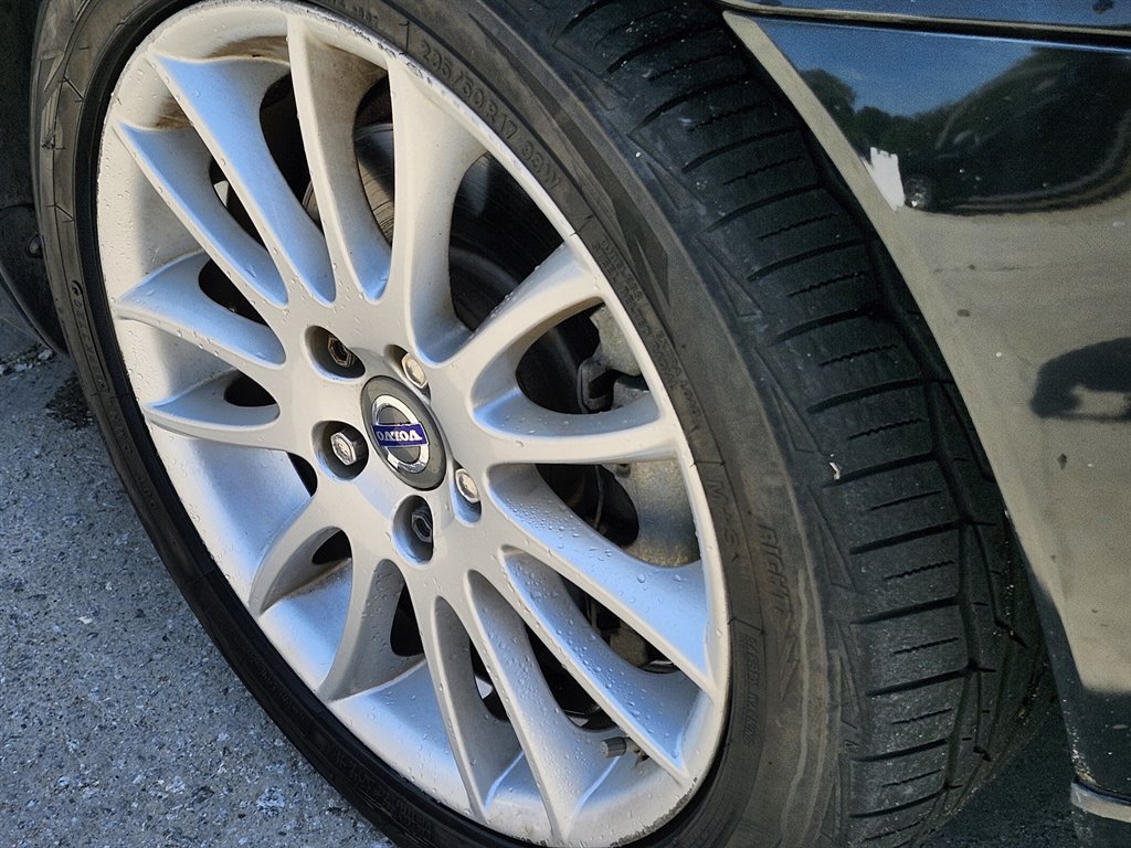 2011 Volvo S40 - $5,995