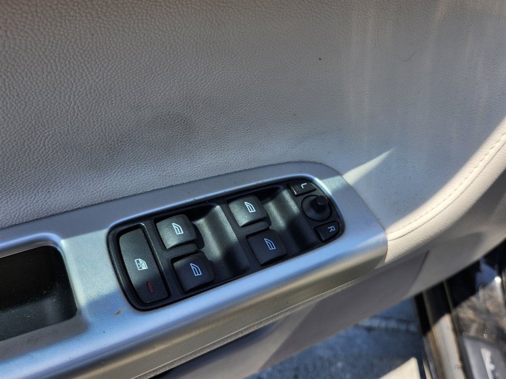 2011 Volvo S40 - $5,995
