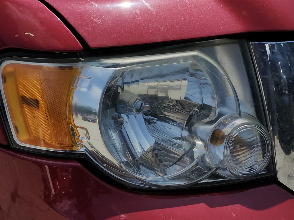 2010 Ford Escape Limited photo
