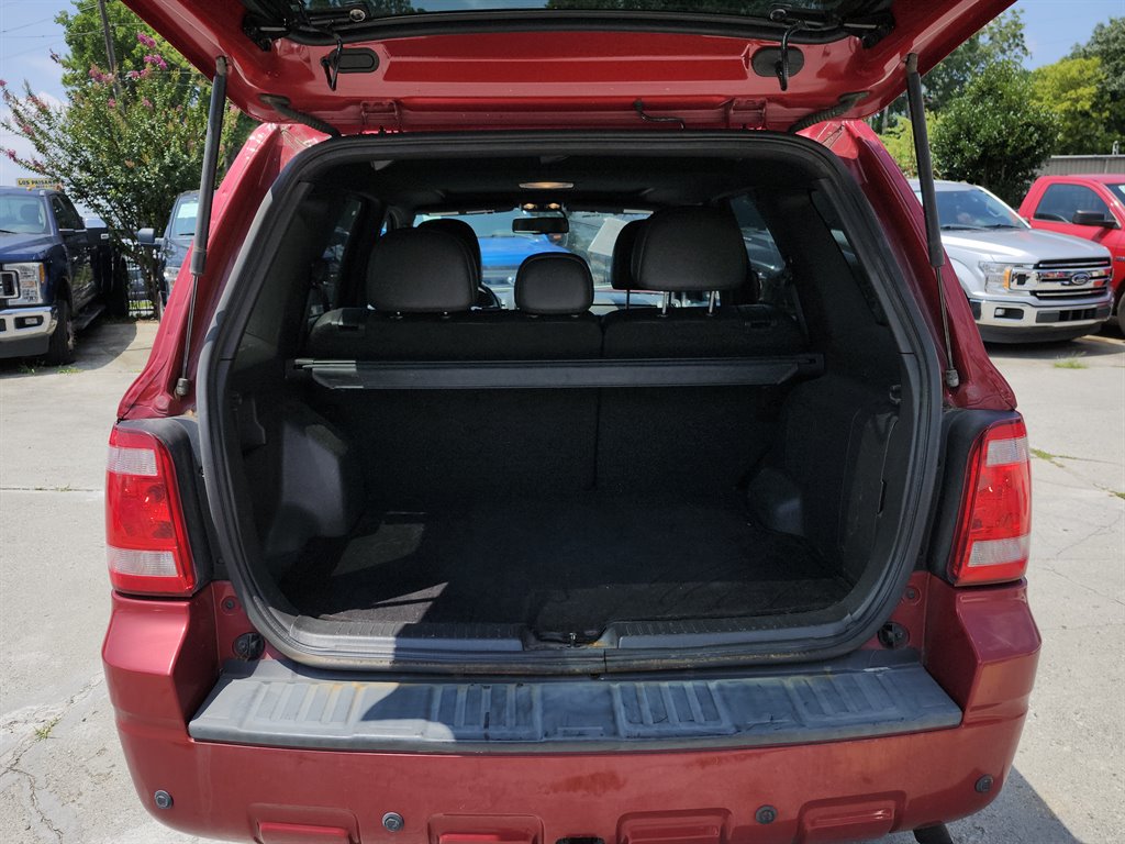 2010 Ford Escape Limited photo