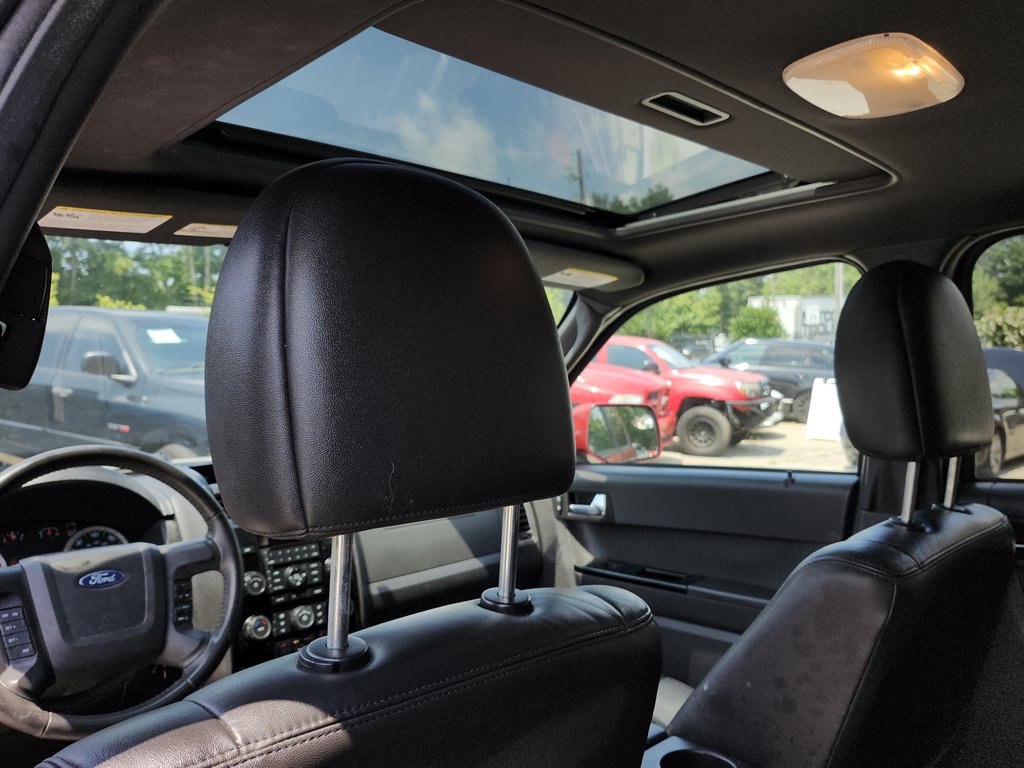 2010 Ford Escape Limited photo