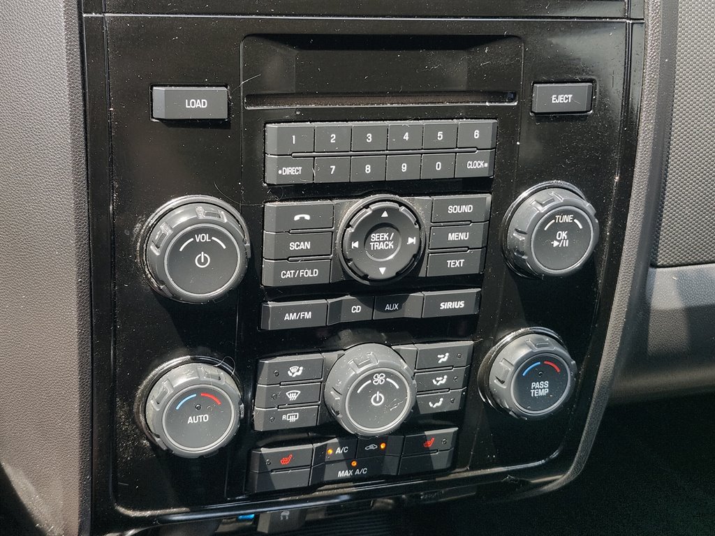 2010 Ford Escape Limited photo