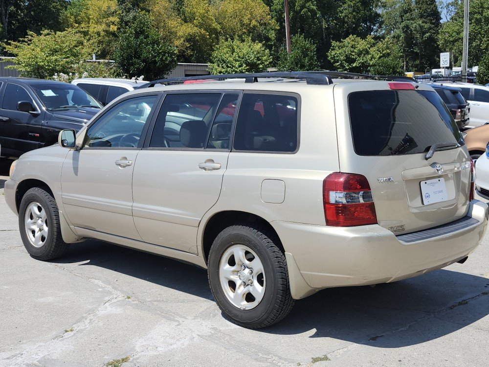 2004 Toyota Highlander photo