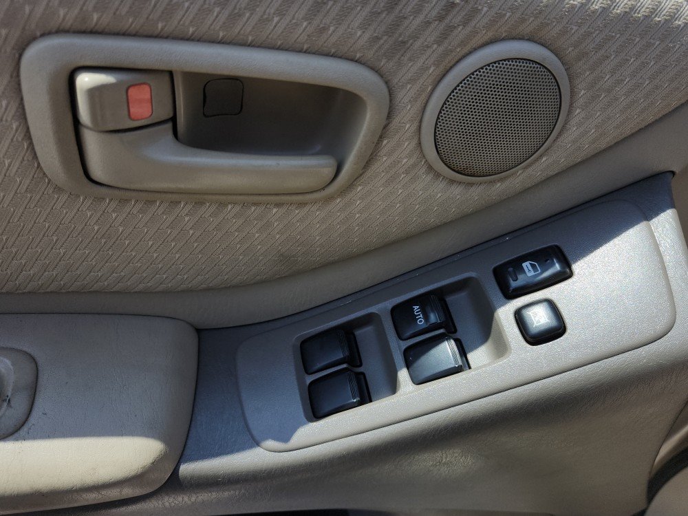 2004 Toyota Highlander photo