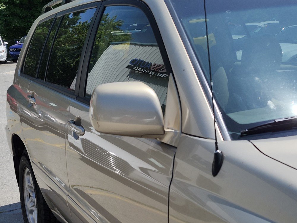 2004 Toyota Highlander photo