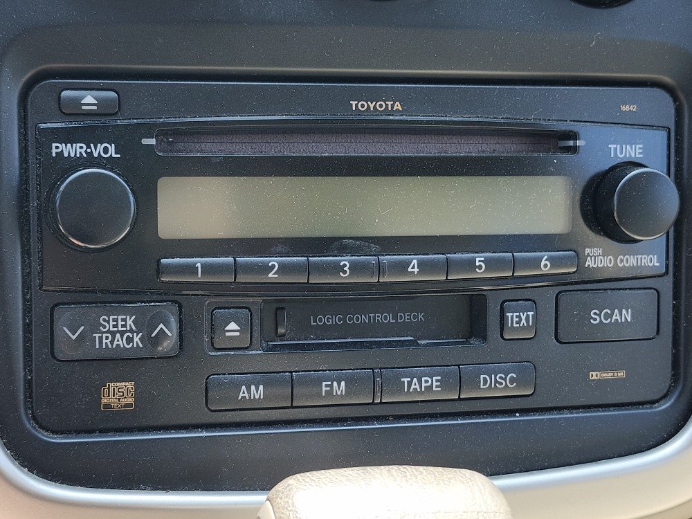 2004 Toyota Highlander photo