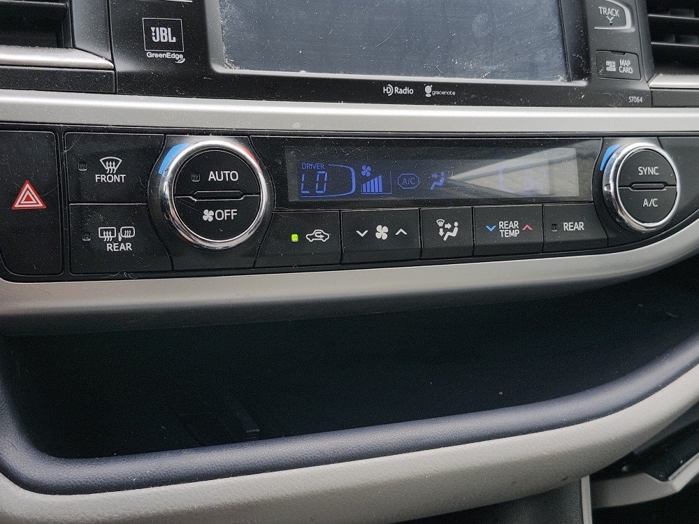 2014 Toyota Highlander Limited photo