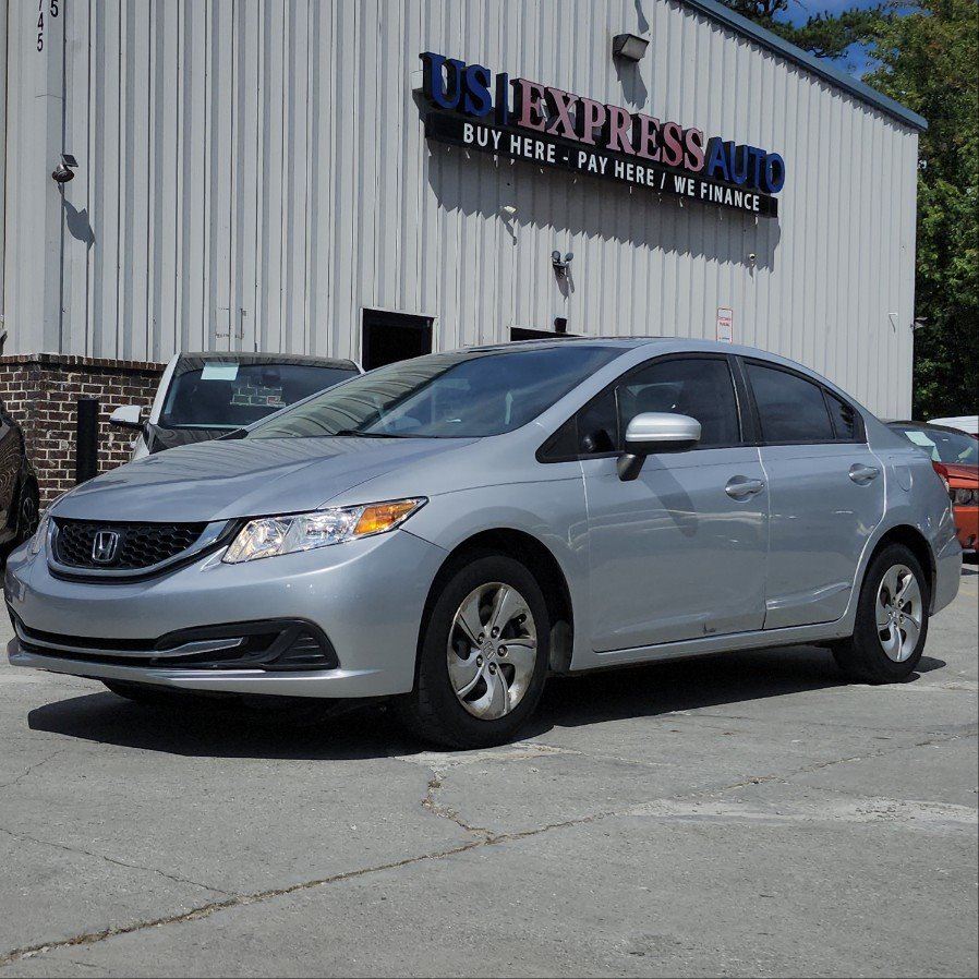 The 2015 Honda Civic LX photos