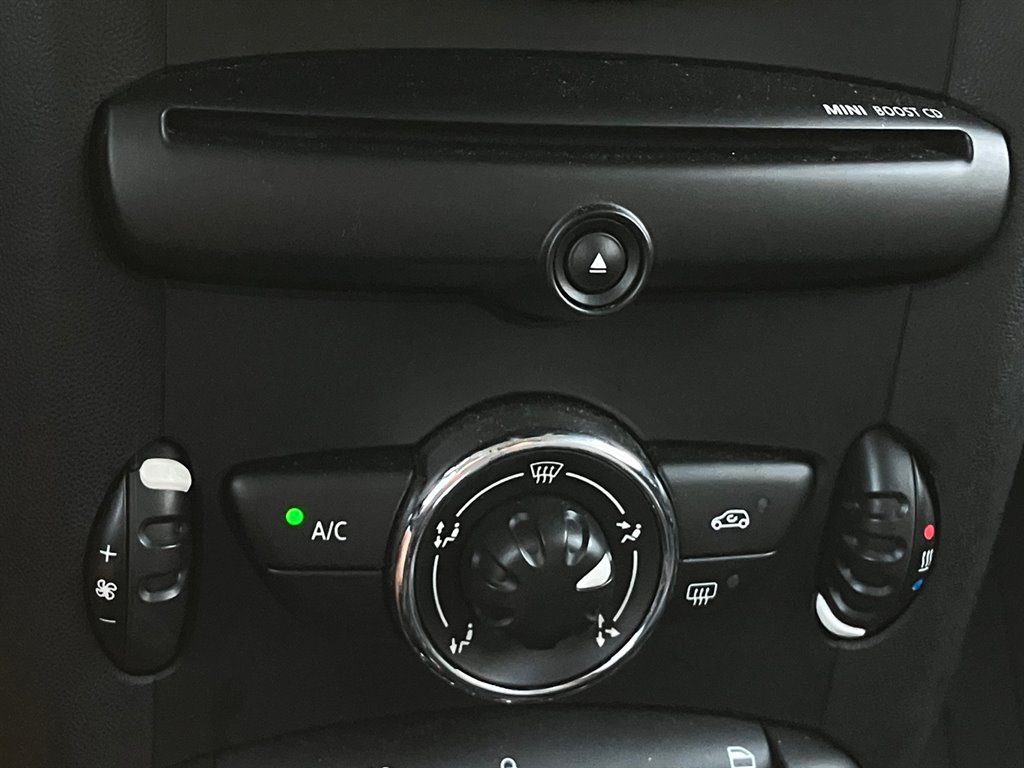 2013 MINI Cooper S photo