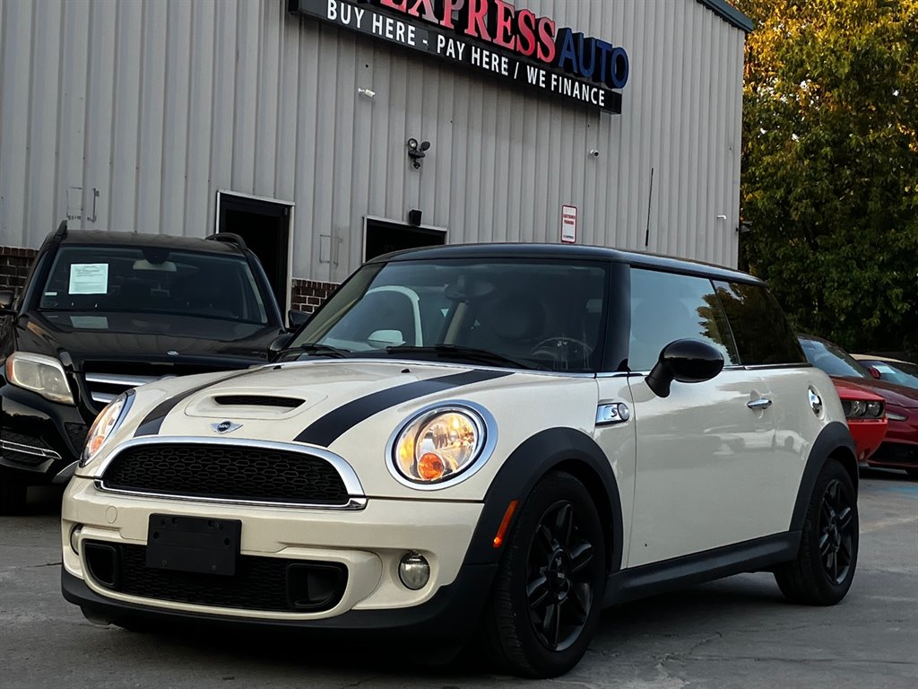 2013 MINI Cooper S photo