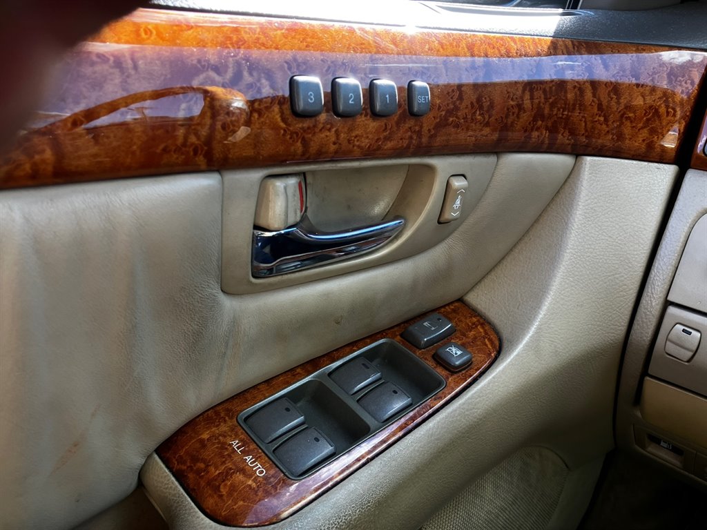 2004 Lexus LS - $8,995
