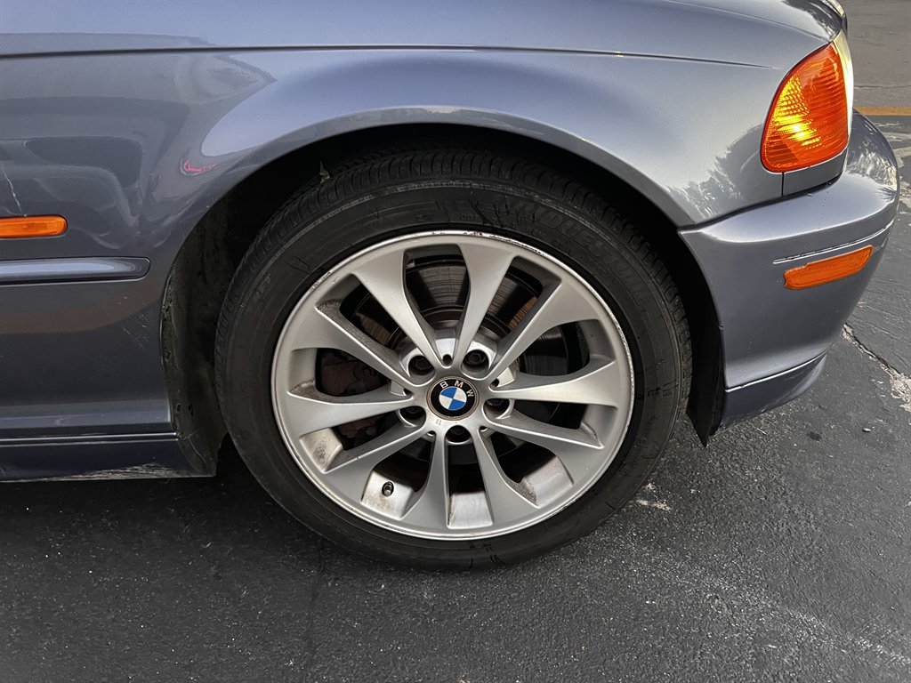 2003 BMW 330ci - $10,995