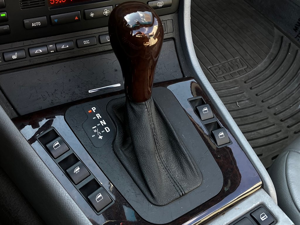 2003 BMW 3-Series 330Ci photo