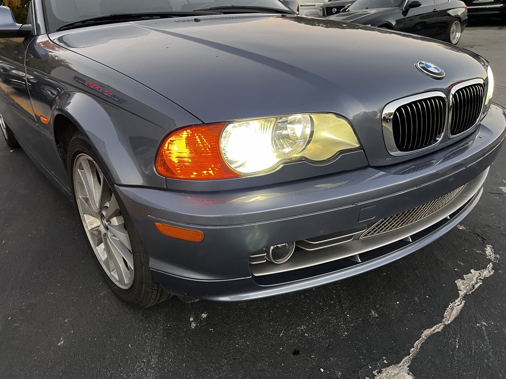 2003 BMW 330ci - $10,995