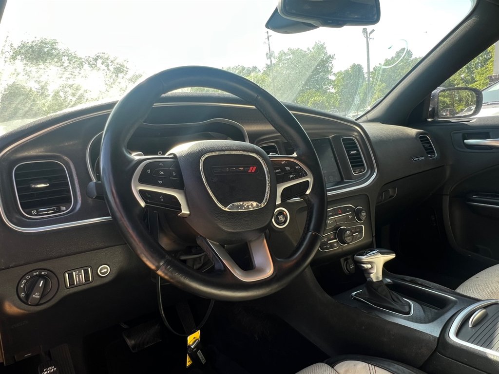 2015 Dodge Charger SXT photo