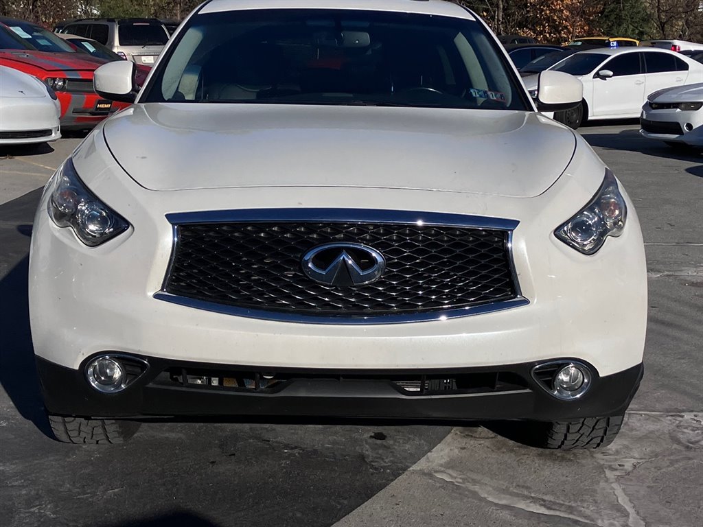 2017 Infiniti QX70  photo