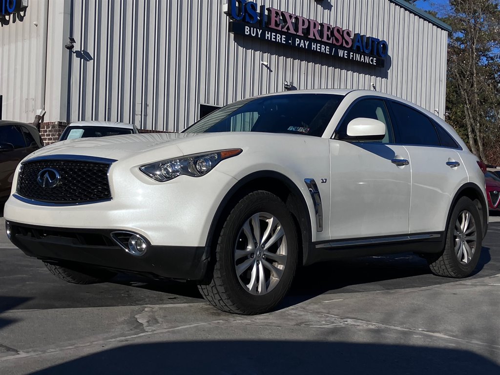 2017 Infiniti QX70  photo