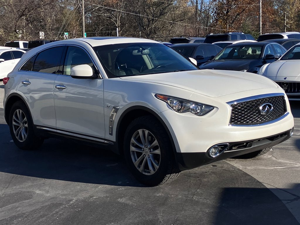 2017 Infiniti QX70  photo