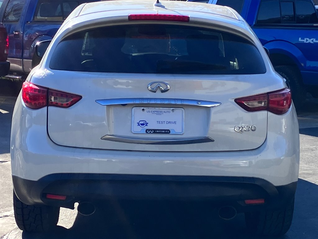 2017 Infiniti QX70  photo