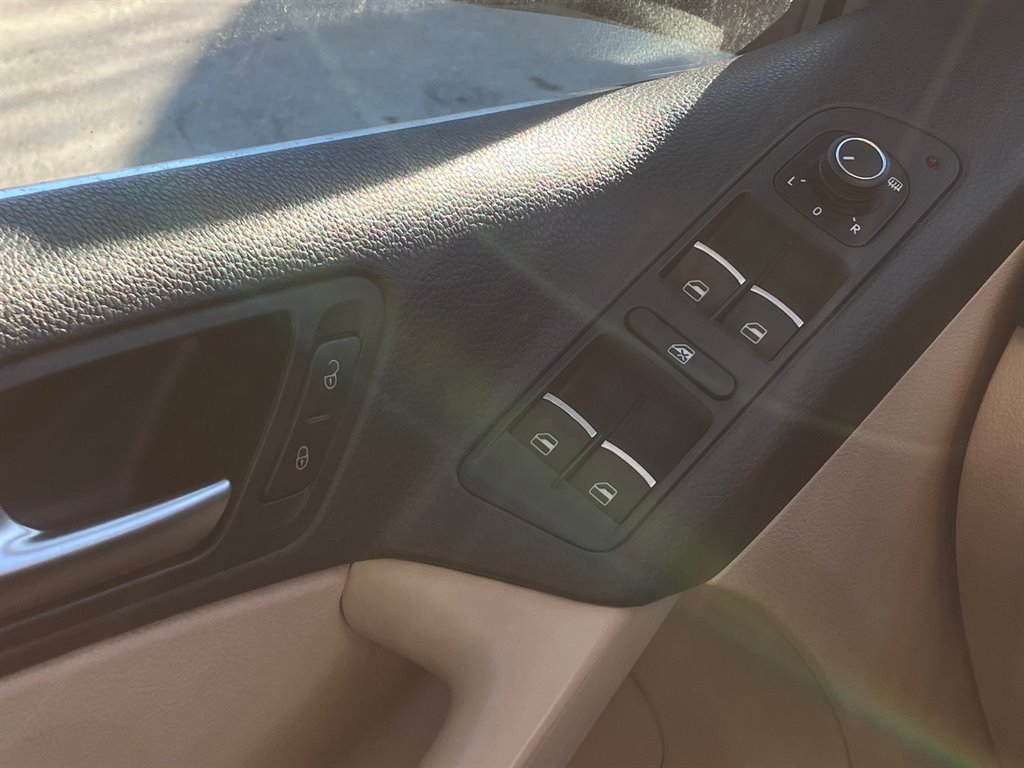 2016 Volkswagen Tiguan SE photo