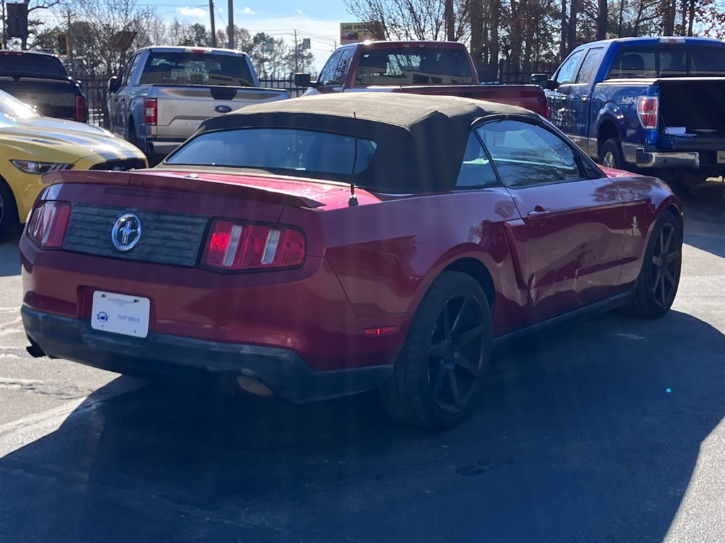 2011 Ford Mustang V6 photo
