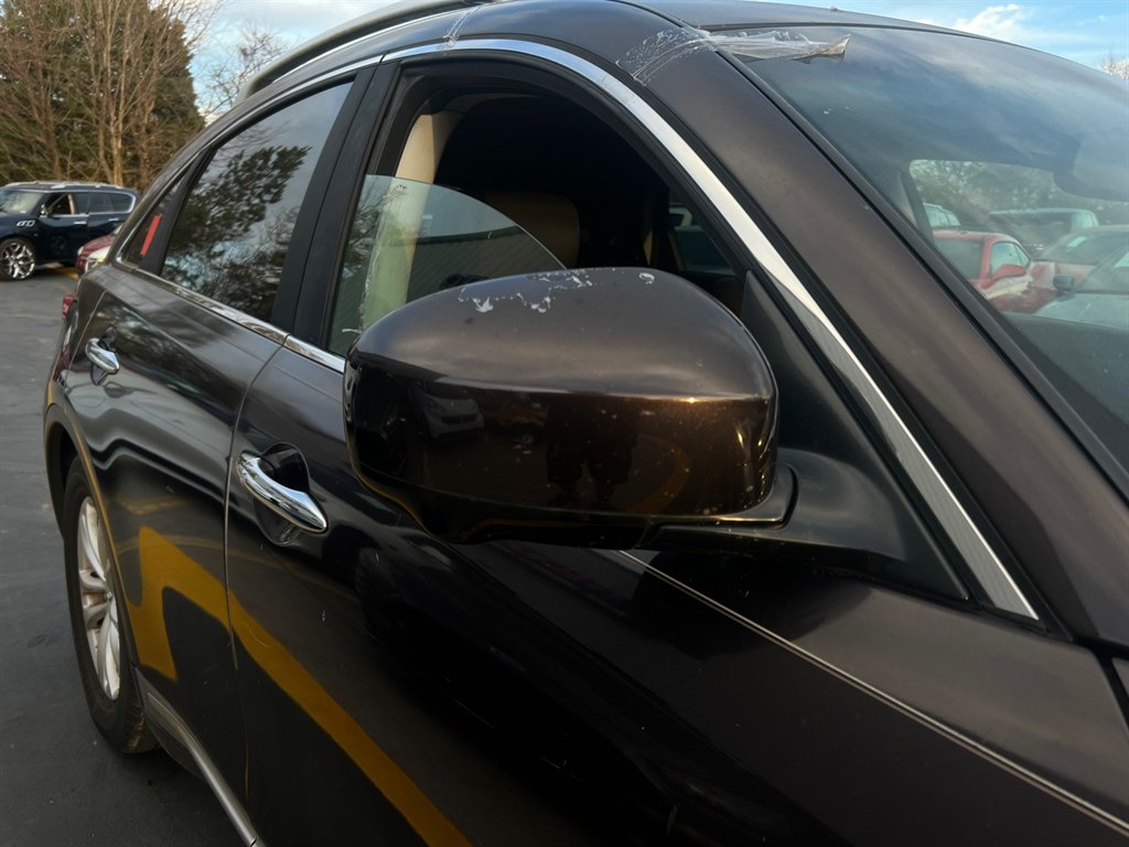 2011 Infiniti FX35 photo