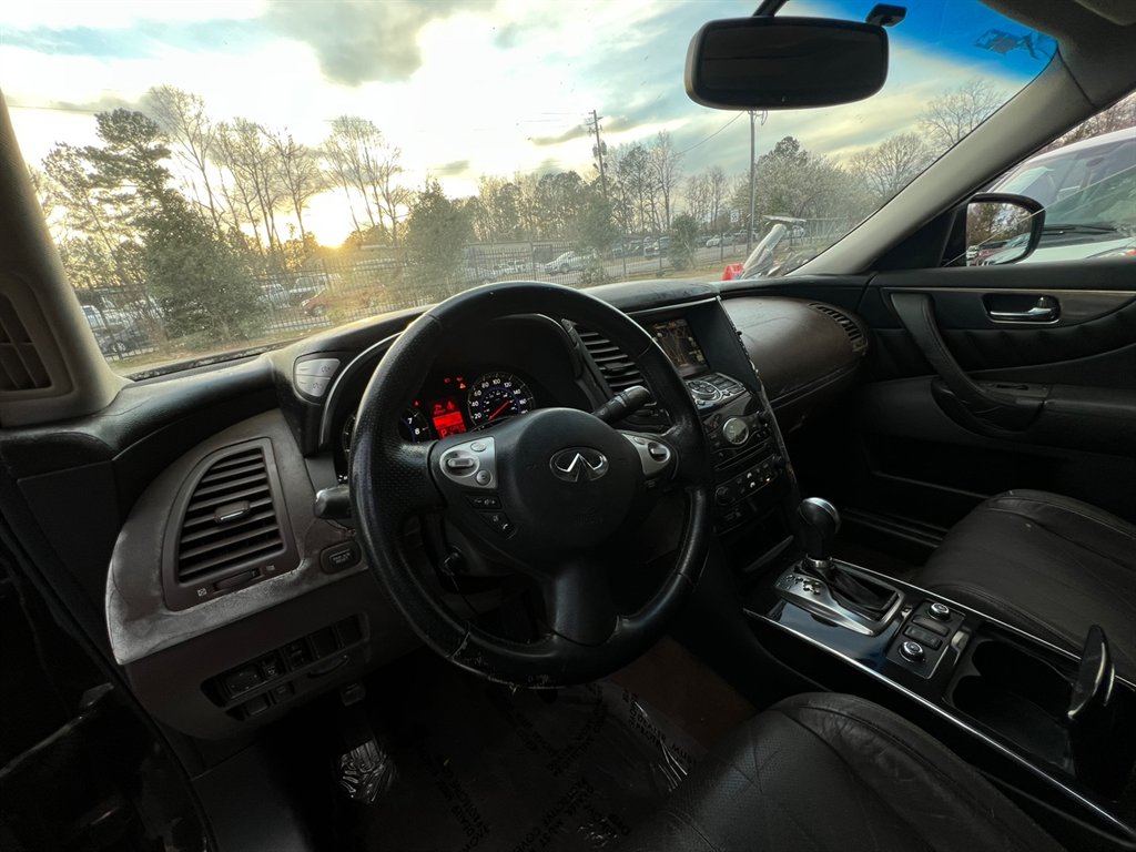 2011 Infiniti FX35 photo